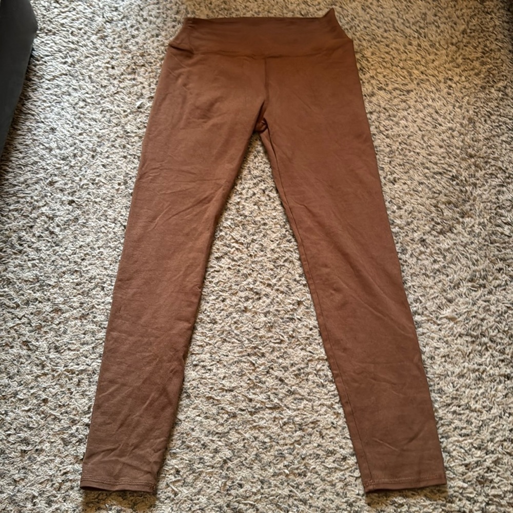 Yellow Label leggings